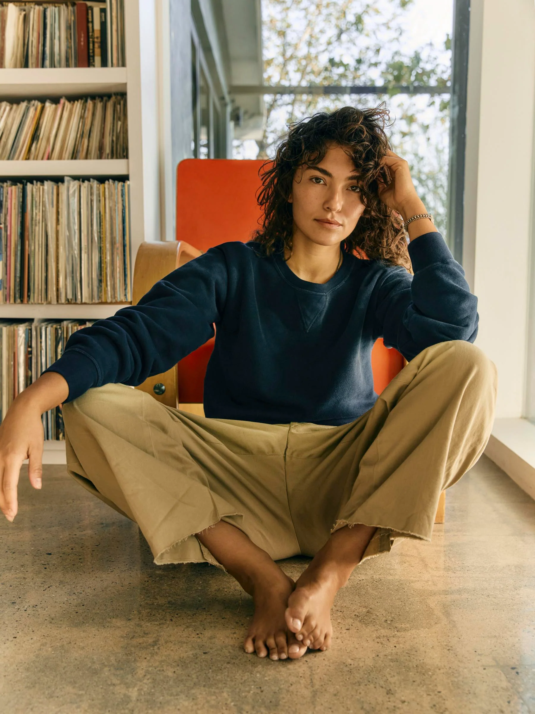 penny sweatshirt in navy - Image 5