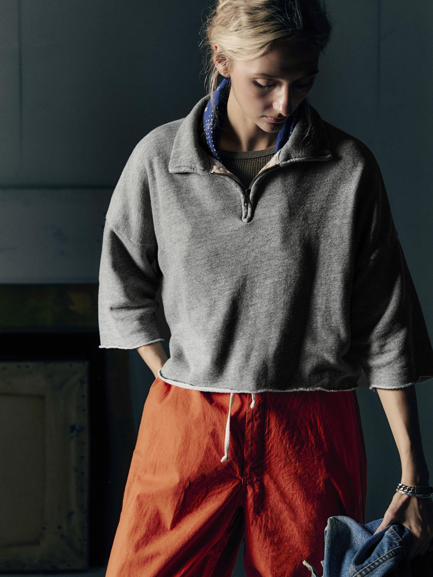 cut sleeve cropped quarter zip