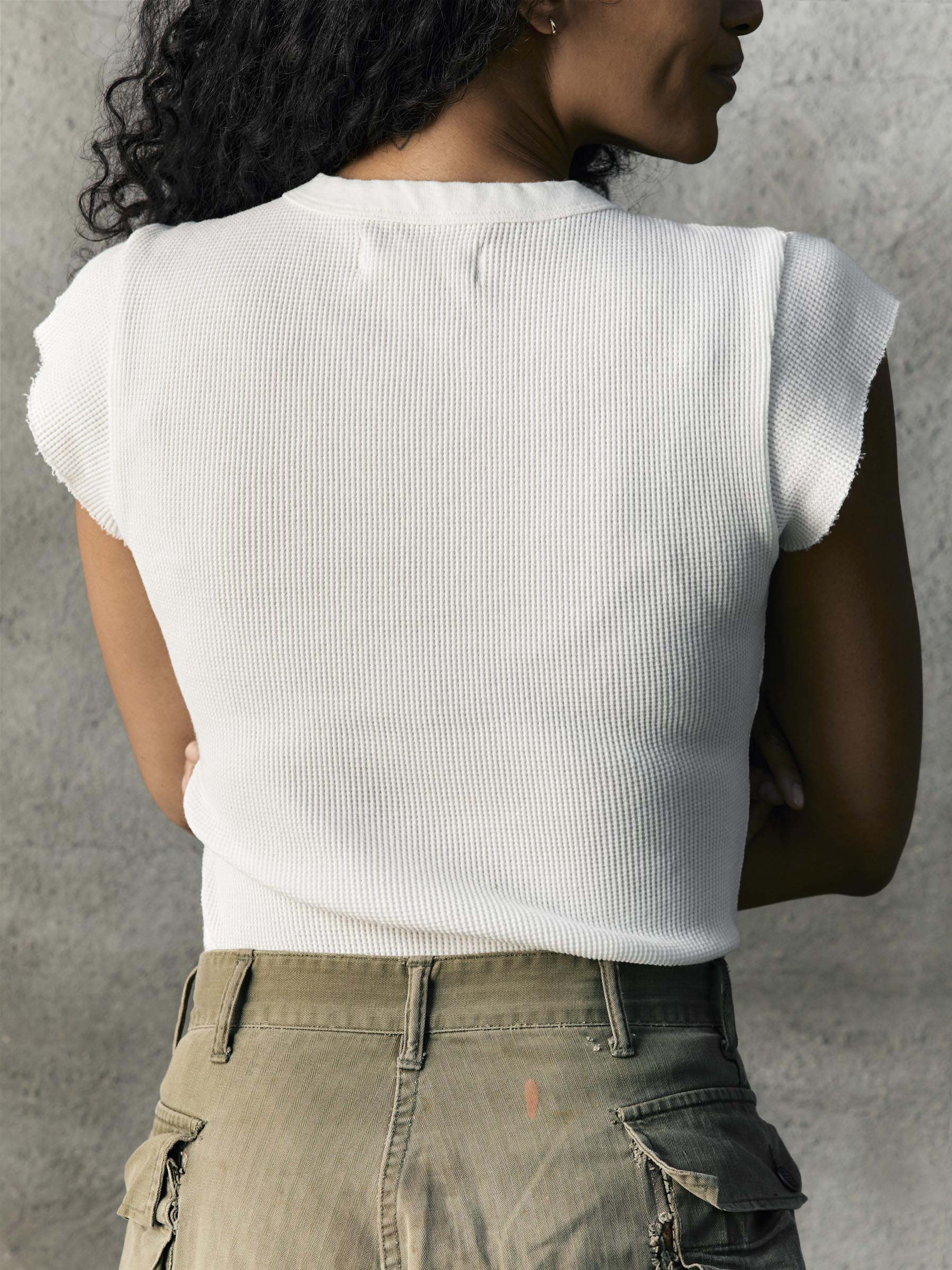 cut sleeve thermal in white - Image 4
