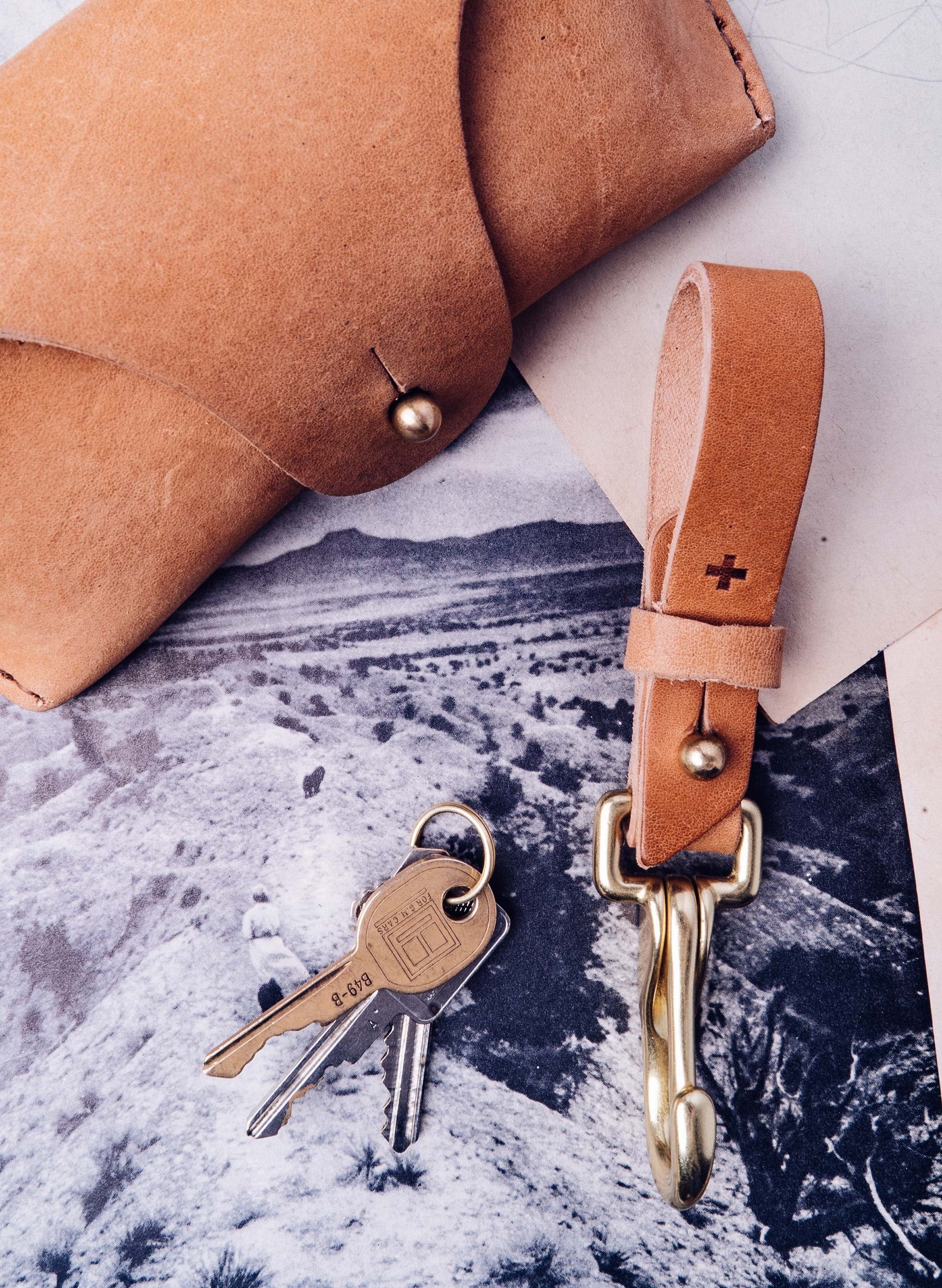 emil erwin x i+w keychain in natural - Image 6