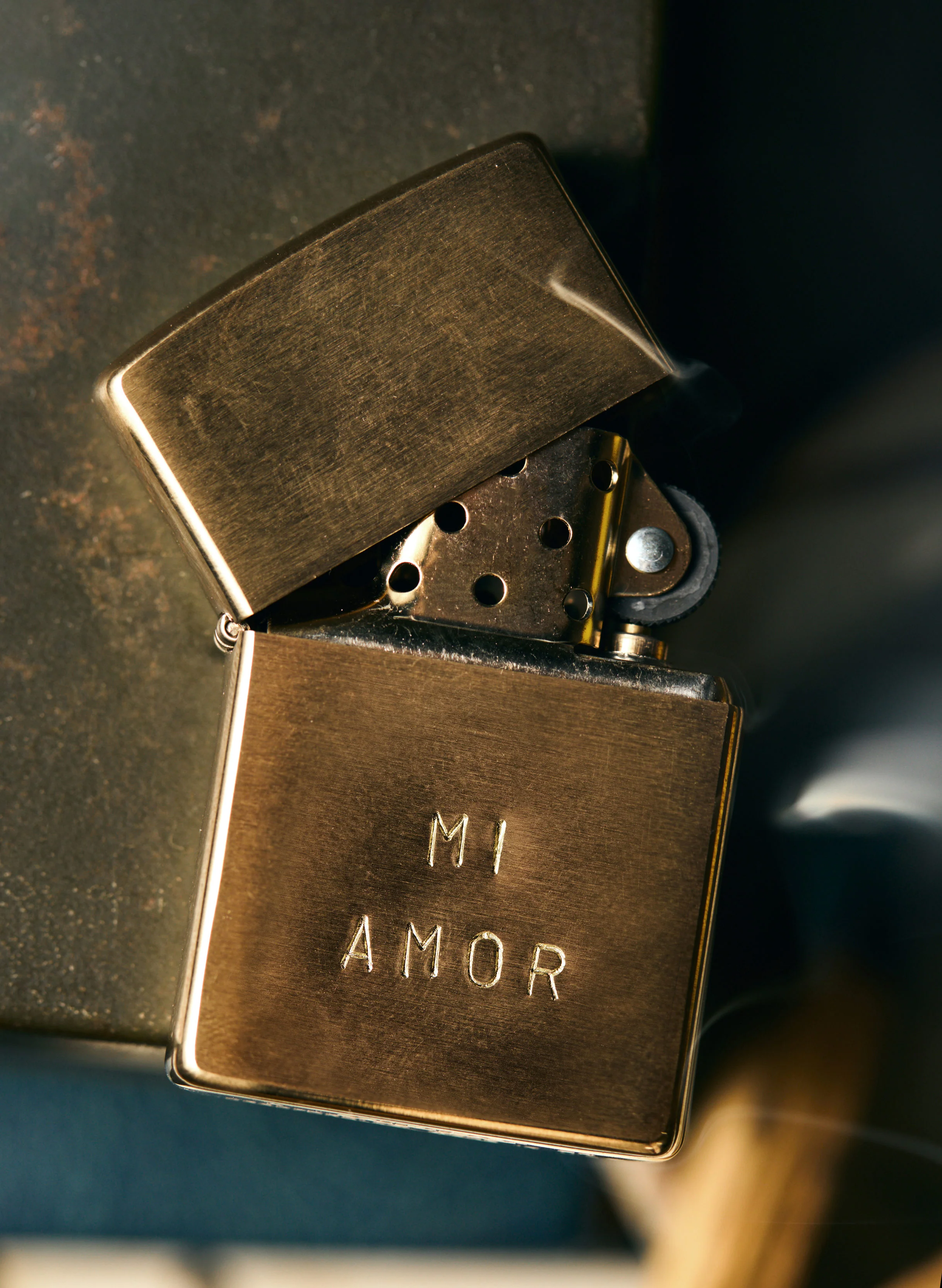 hand stamped "mi amor" zippo - Image 5