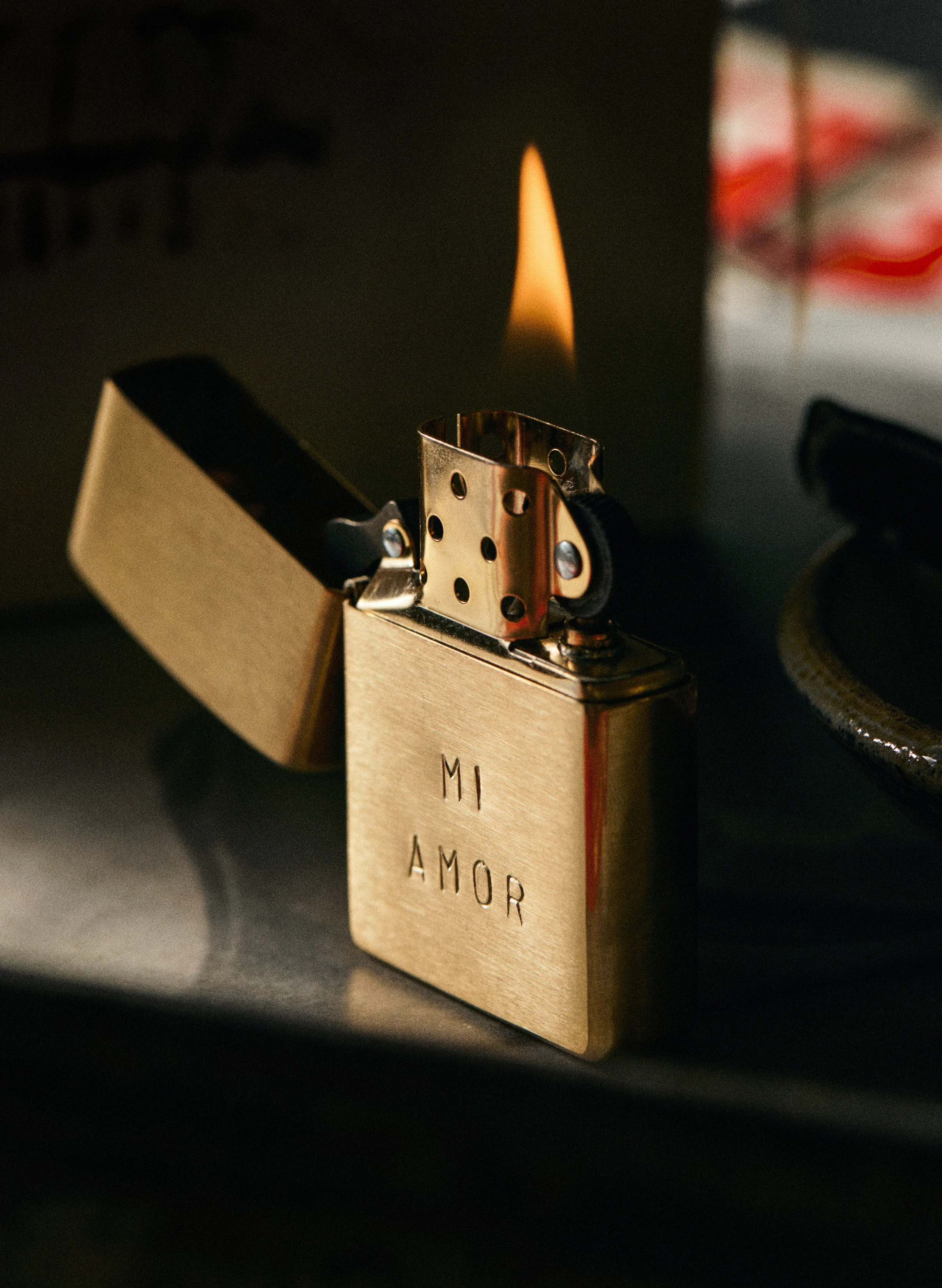 hand stamped "mi amor" zippo - Image 6