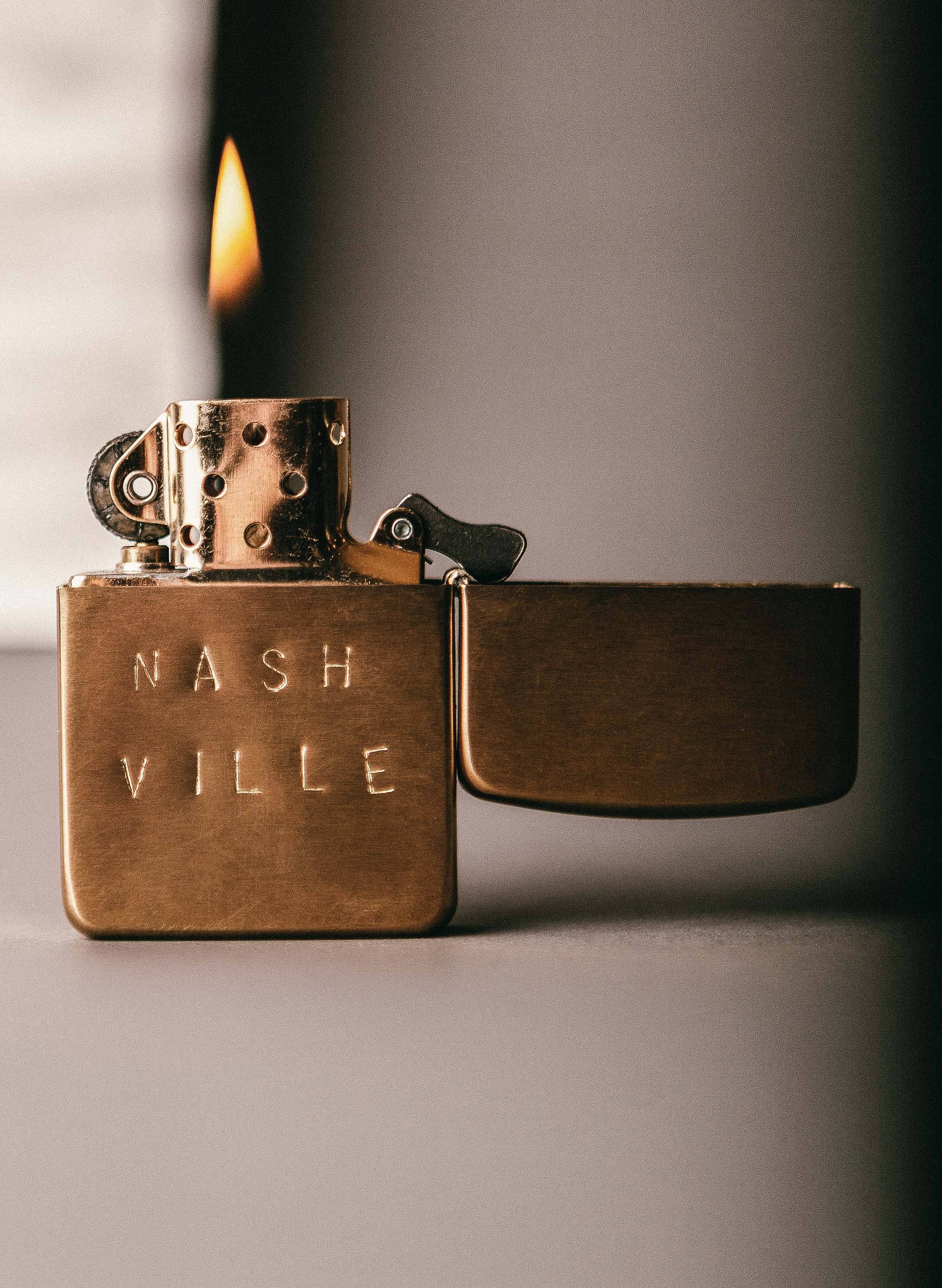 hand stamped "nashville" zippo - Image 2