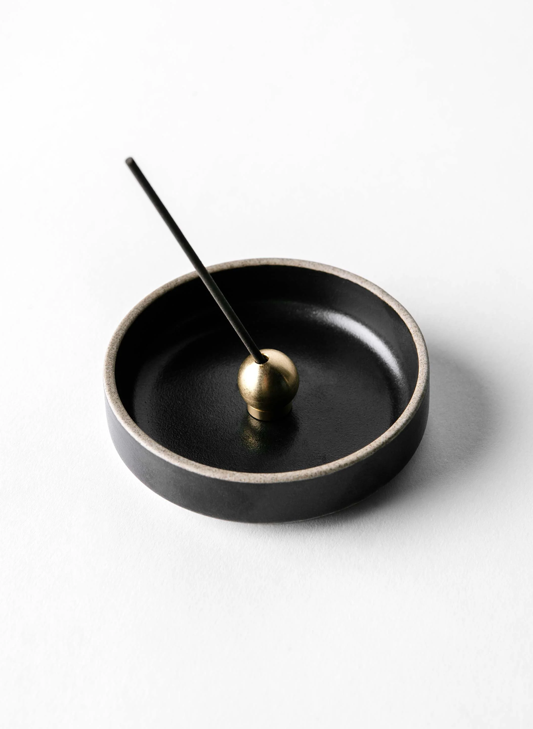 hasami incense holder set with aloeswood - Image 4