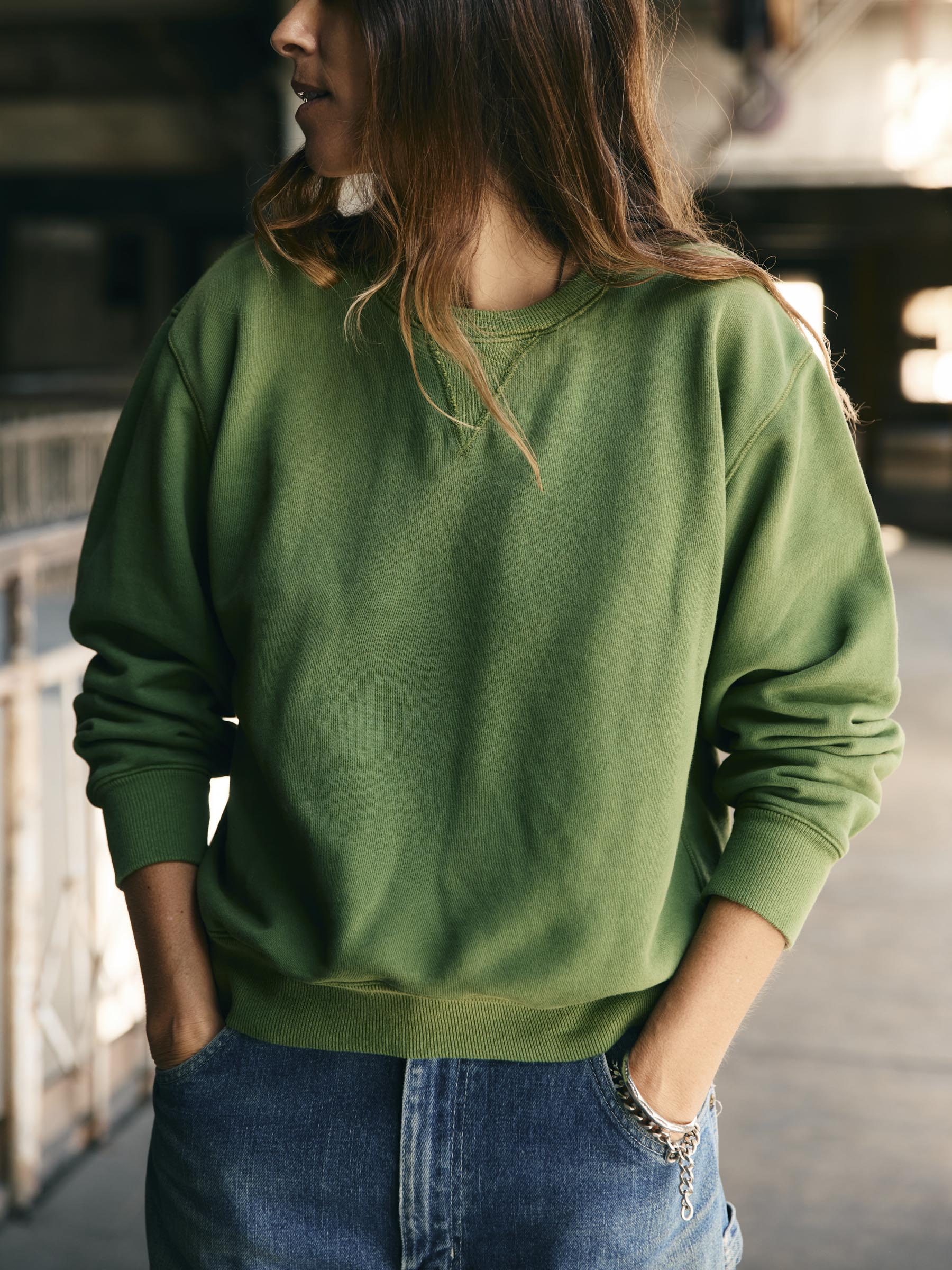hilts sweatshirt sunfaded green - Image 5