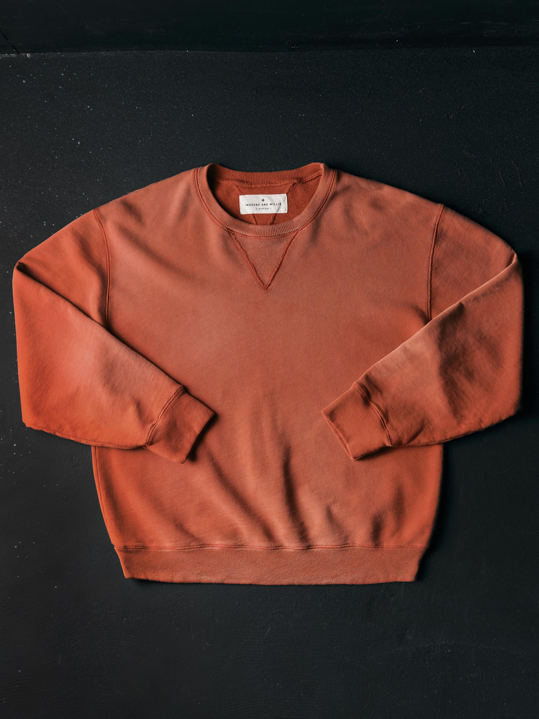 hilts sweatshirt sunfaded red - Image 2