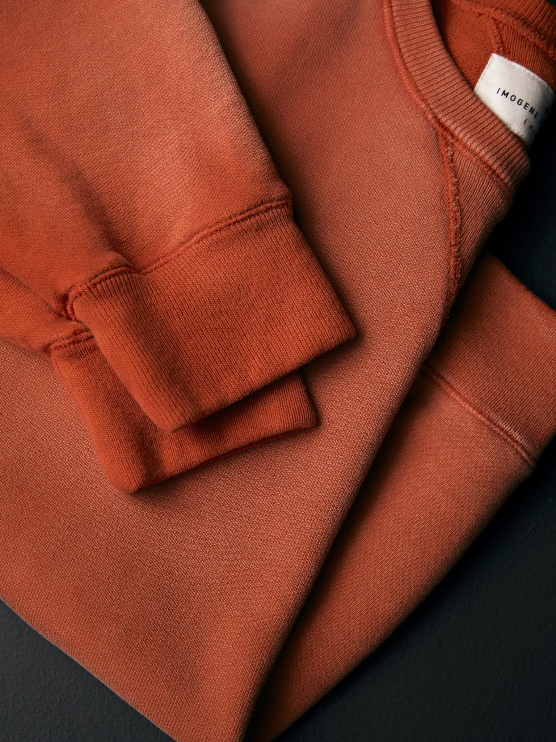 hilts sweatshirt sunfaded red - Image 6