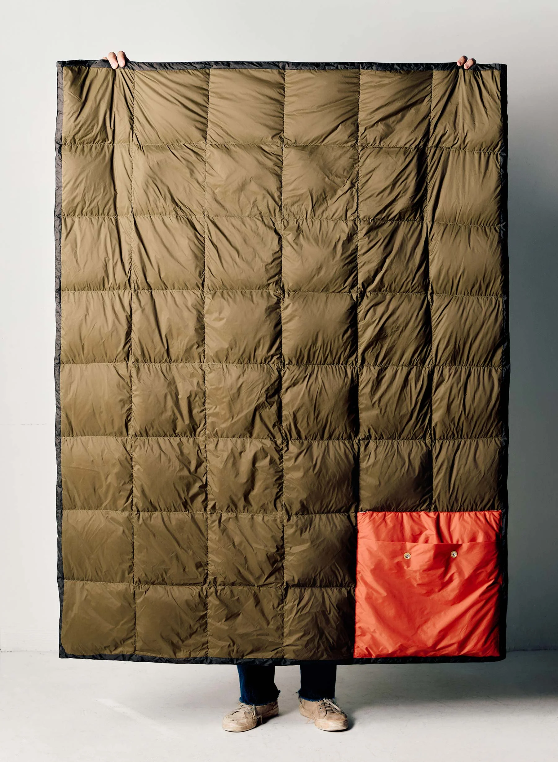i+w x Crescent Down Works camp blanket - Image 8