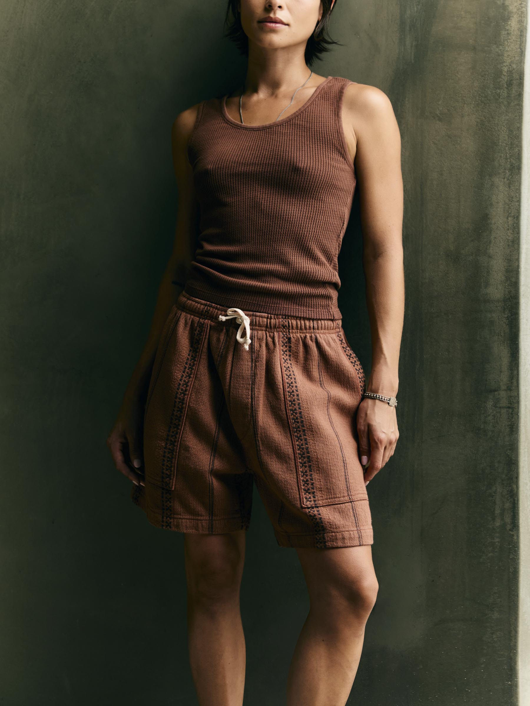 lagos lounge short in brown - Image 5
