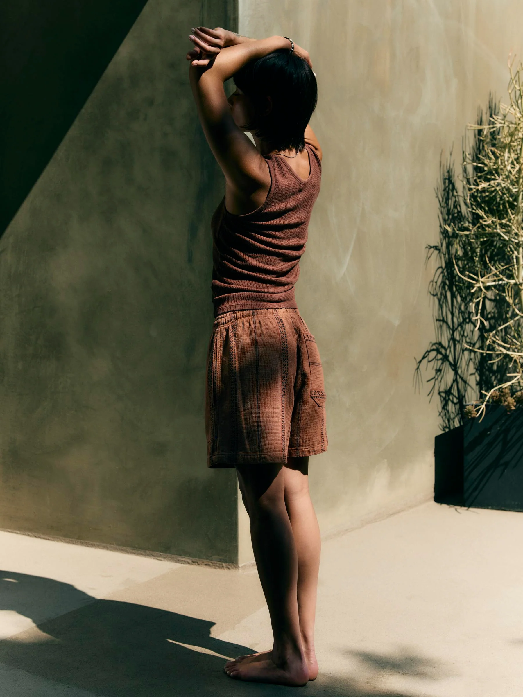 lagos lounge short in brown - Image 9