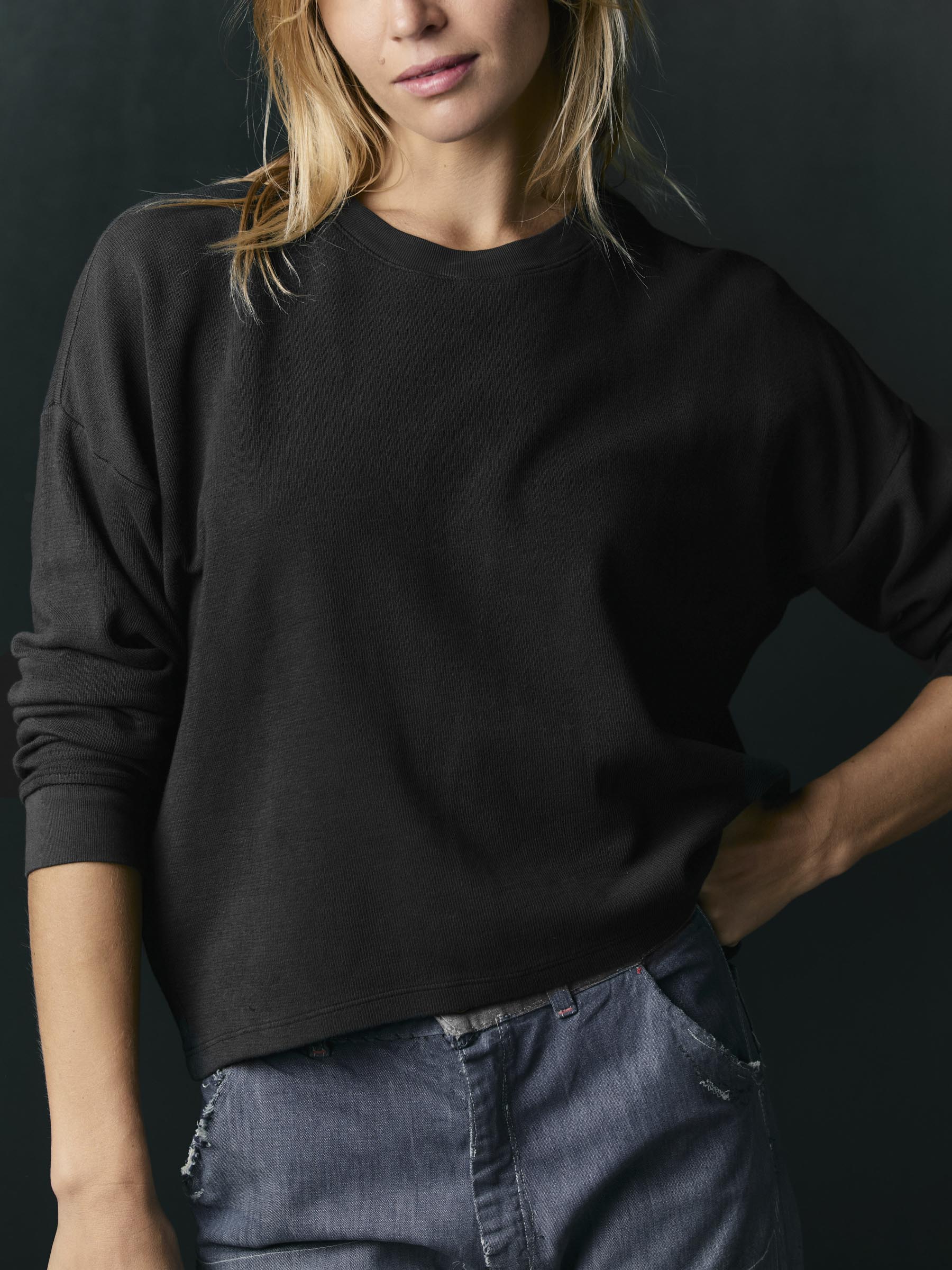 long sleeve midweight crew in faded black