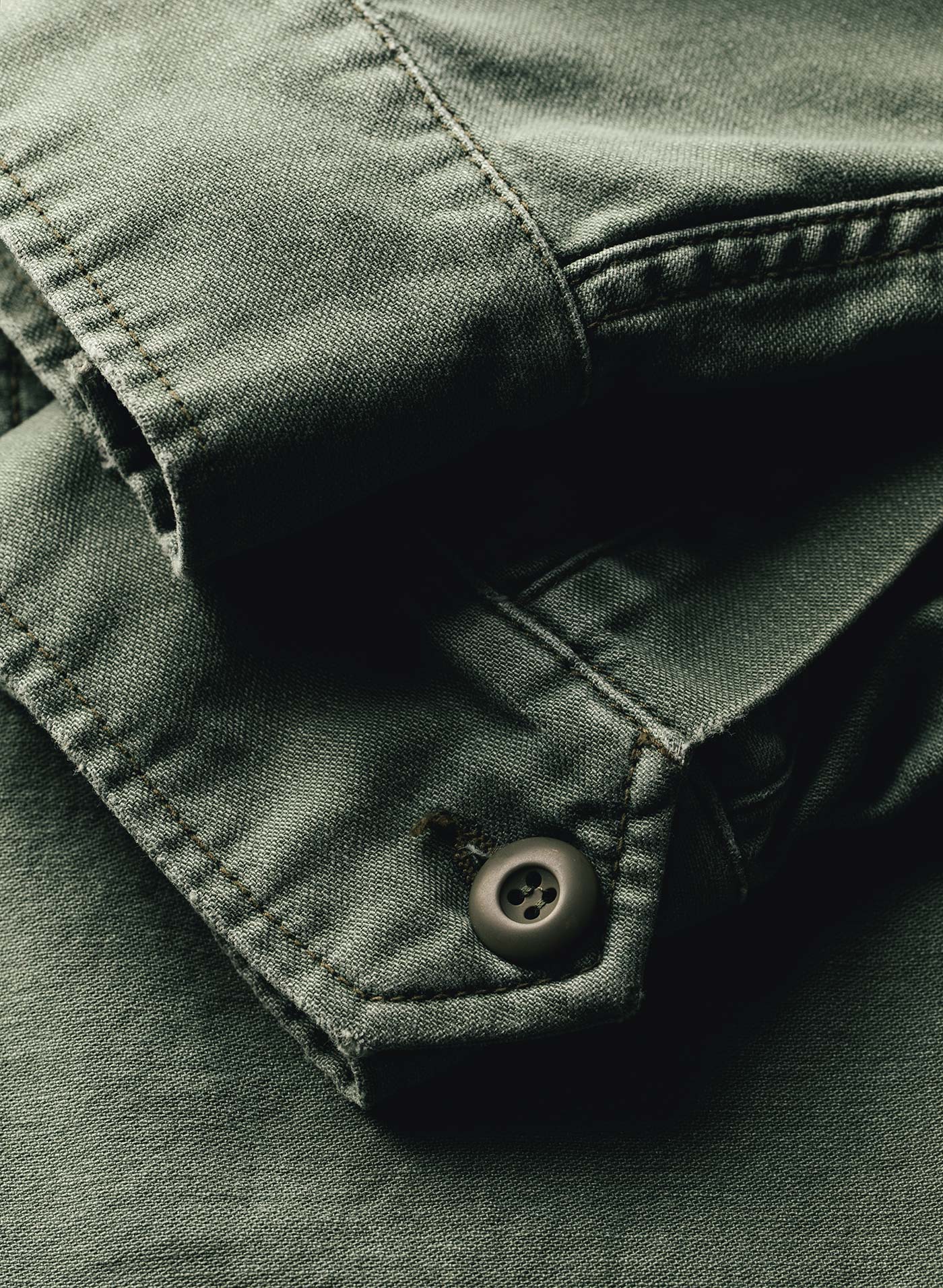 military shirt jacket in fatigue green - Image 4