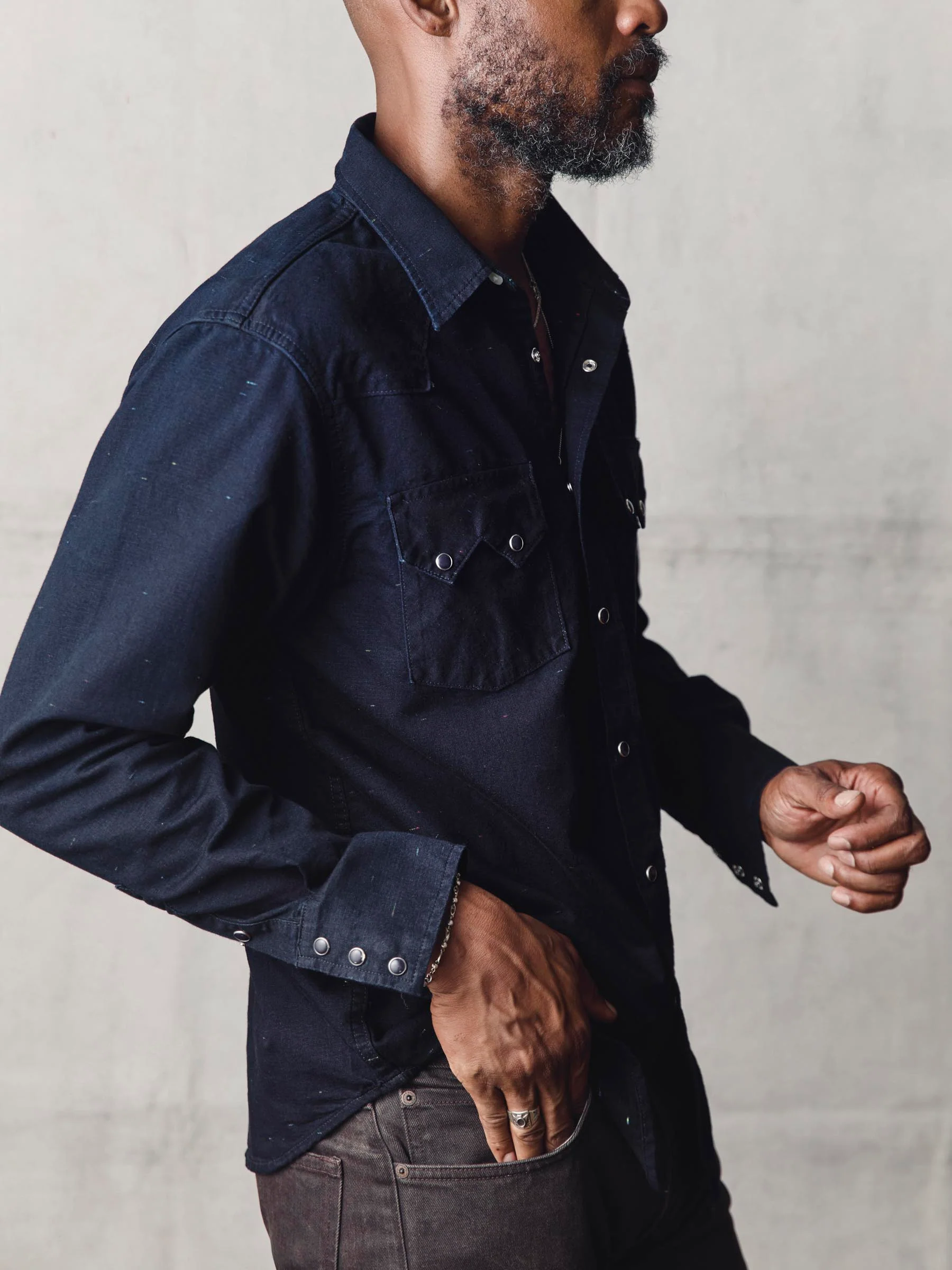 sawtooth pearl snap in reverse black indigo nep - Image 5