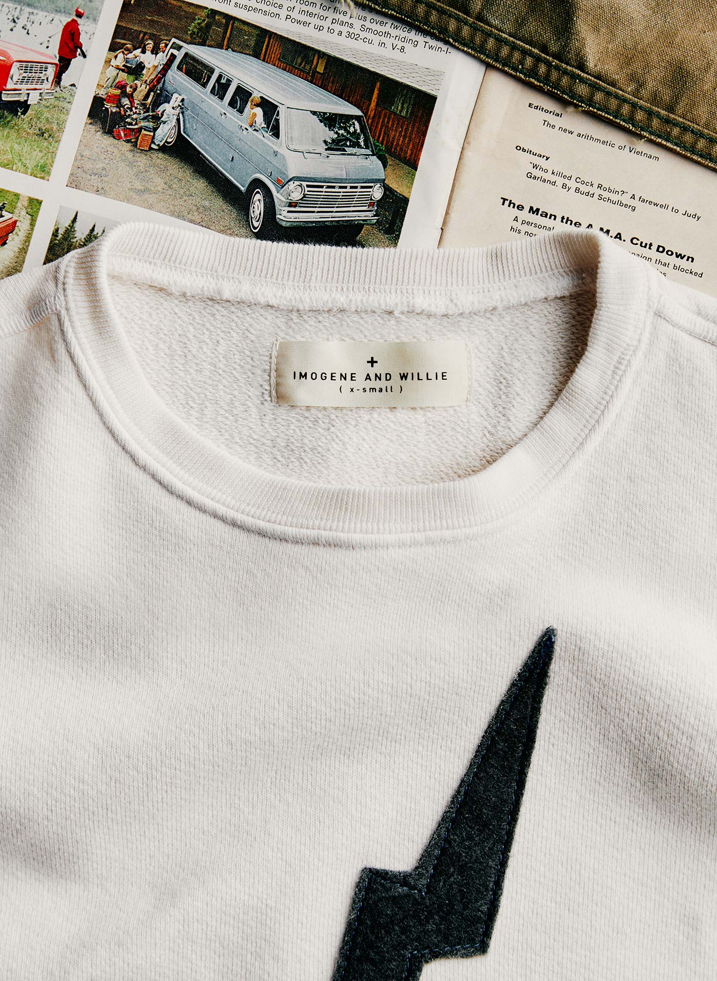 the "bolt" sweatshirt in white - Image 7