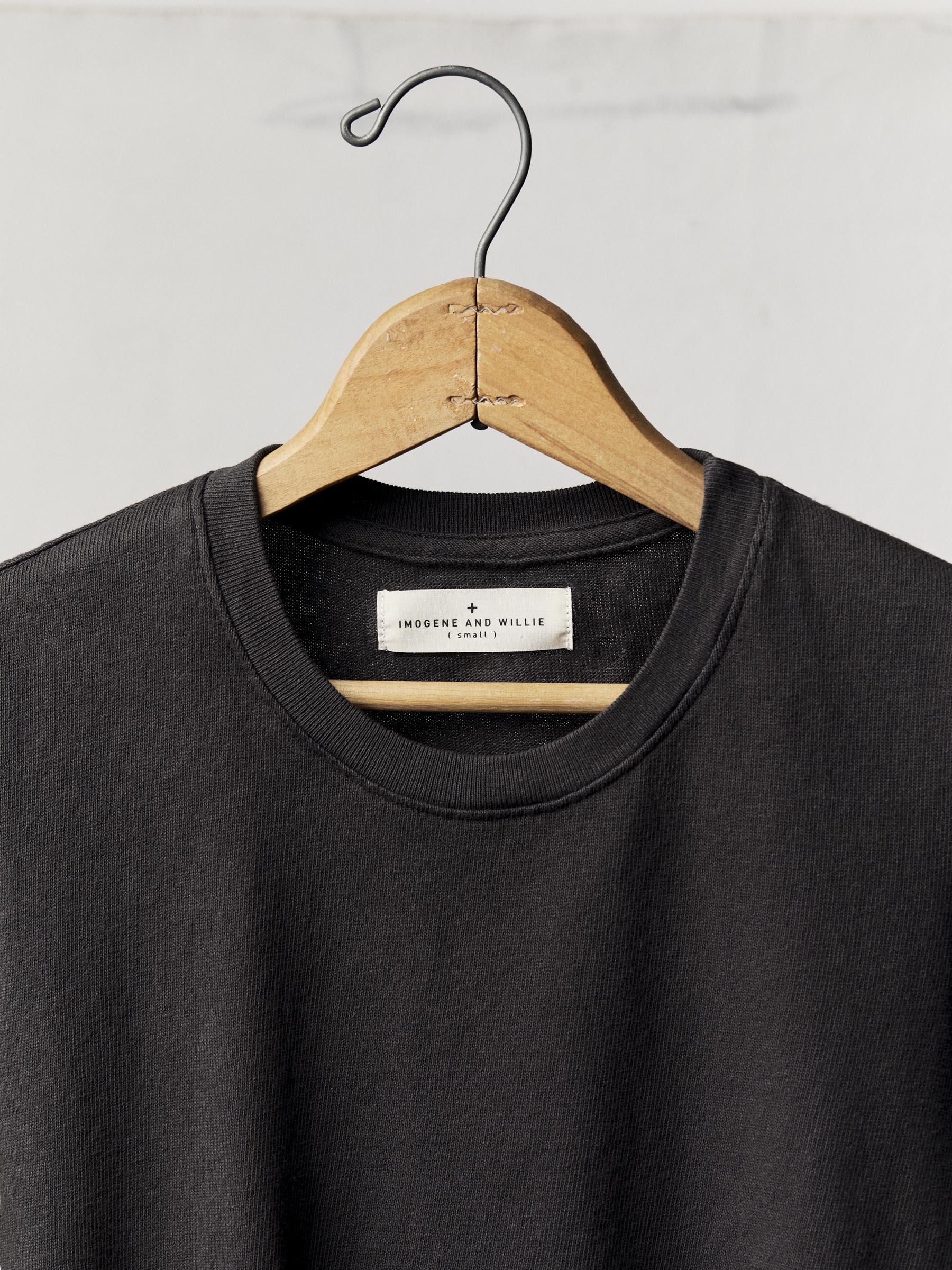 the baby tee in faded black - Image 2