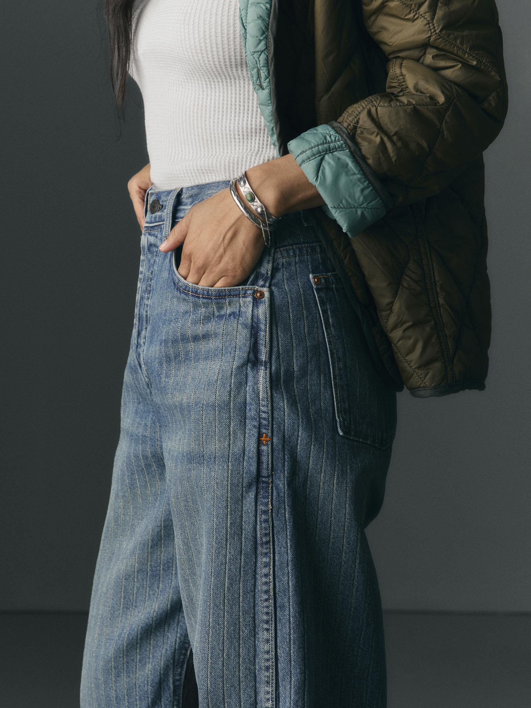 buckleback jean in washed indigo stripe - Image 10