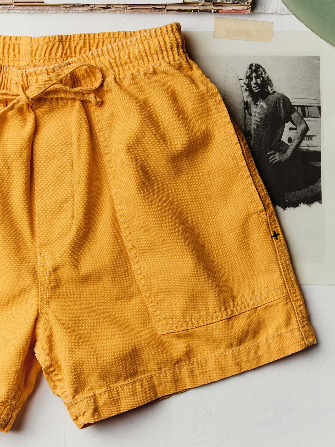 the canvas lounge short in marigold - Image 2