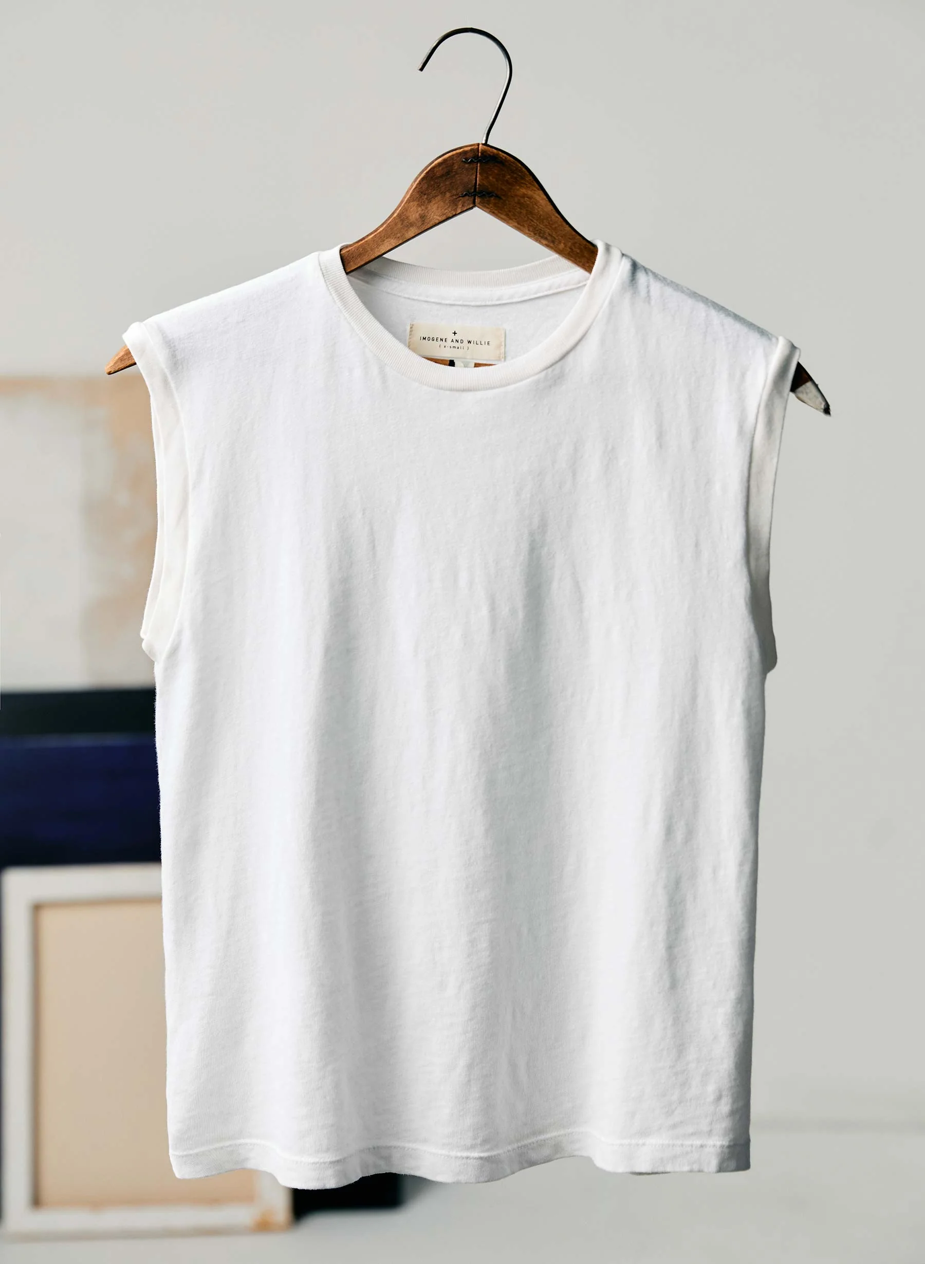 the cotton muscle tee in vintage white - Image 4