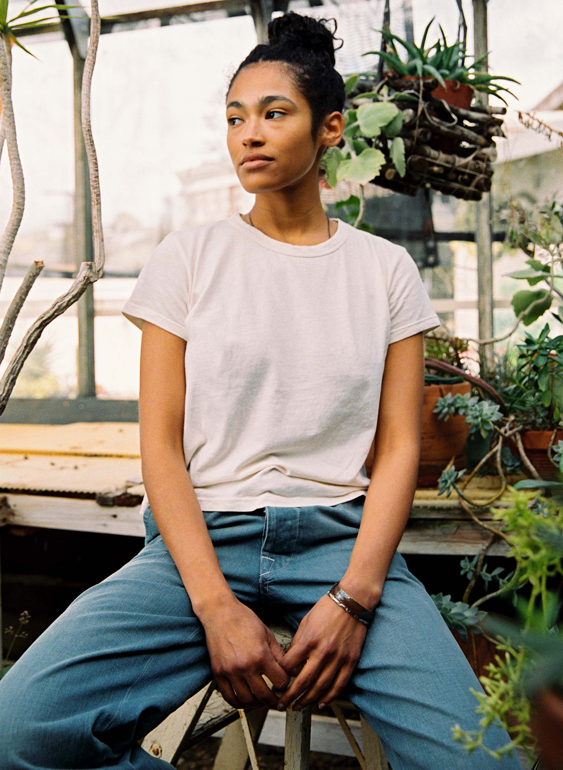 the drop tee in vintage white - Image 8