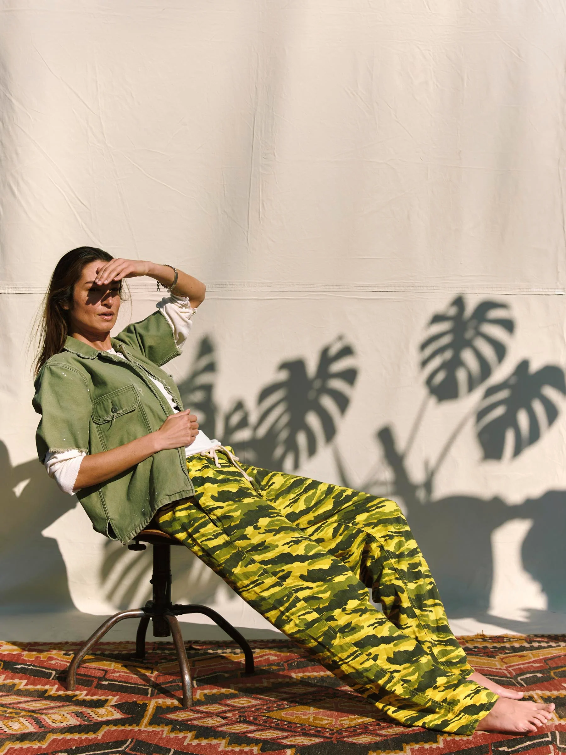 the lounge pant in brushstroke camo - Image 3