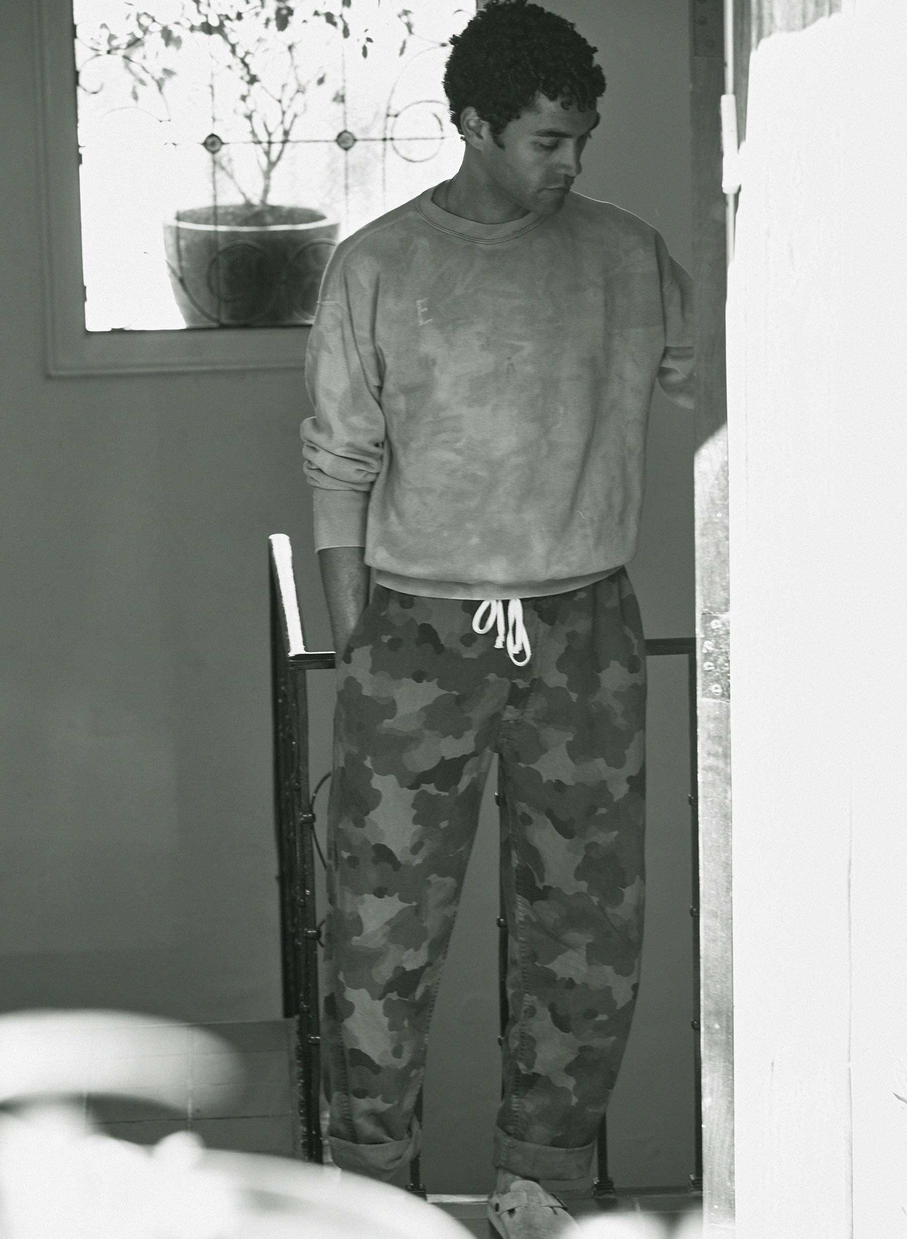 the lounge pant in painted camo - Image 3