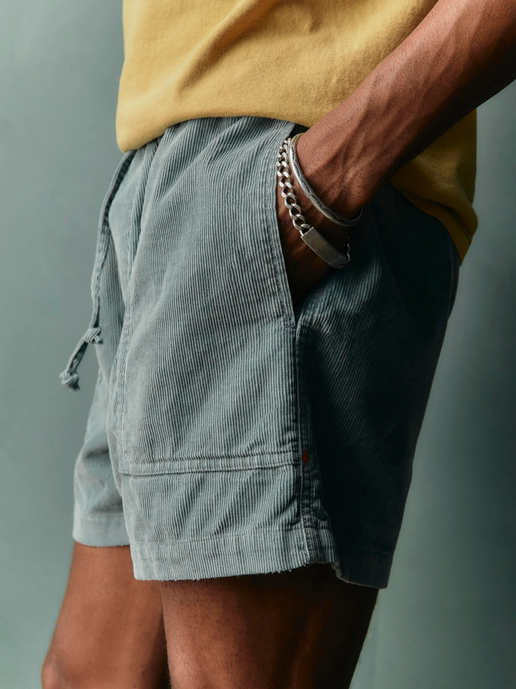 the lounge short in sunfaded blue cord - Image 4