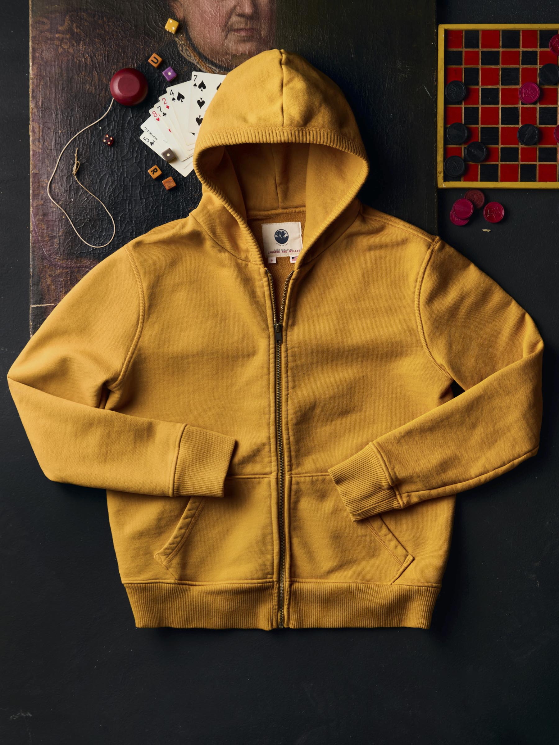 the standard zip sweatshirt in amber