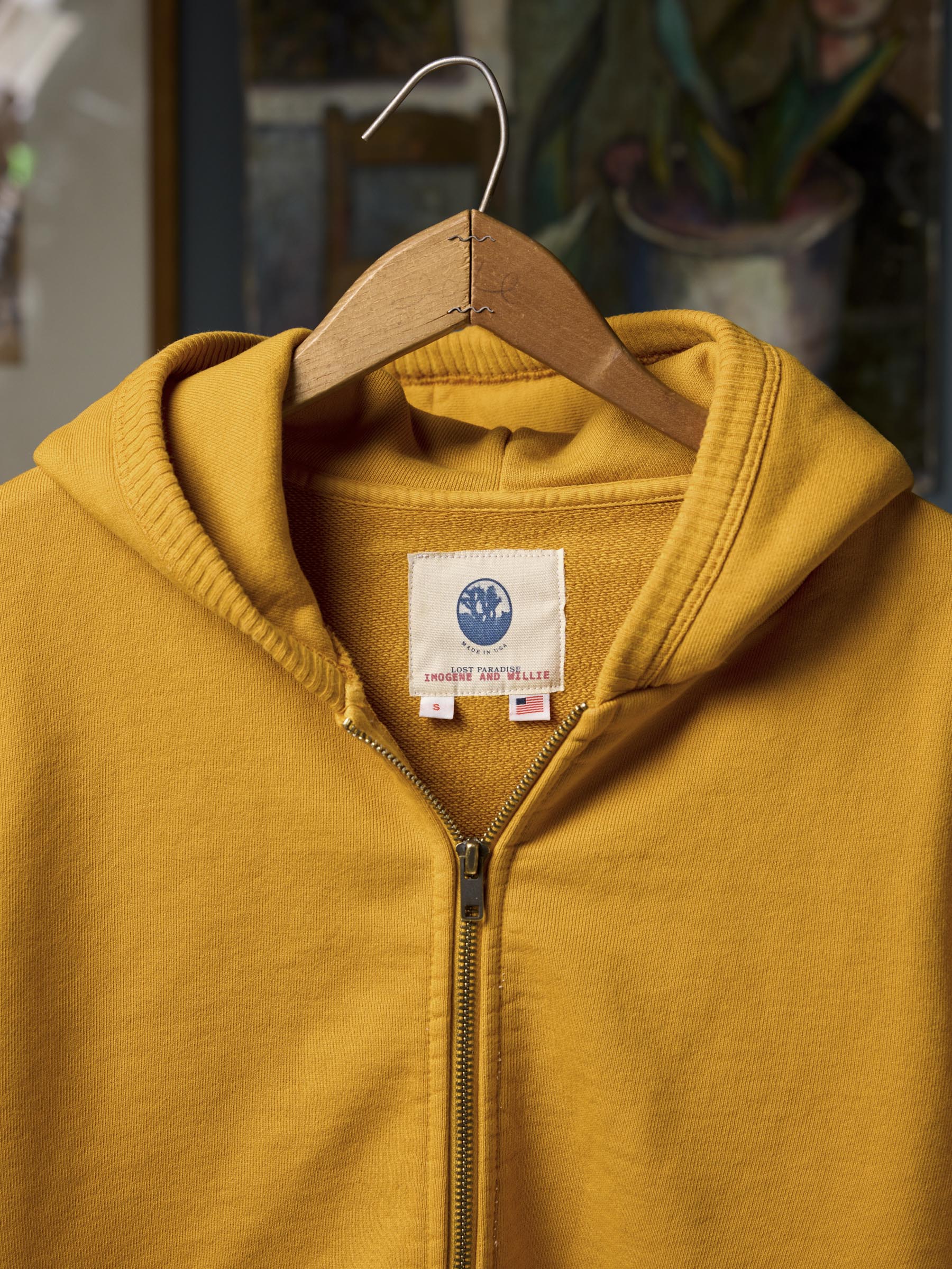the standard zip sweatshirt in amber - Image 3