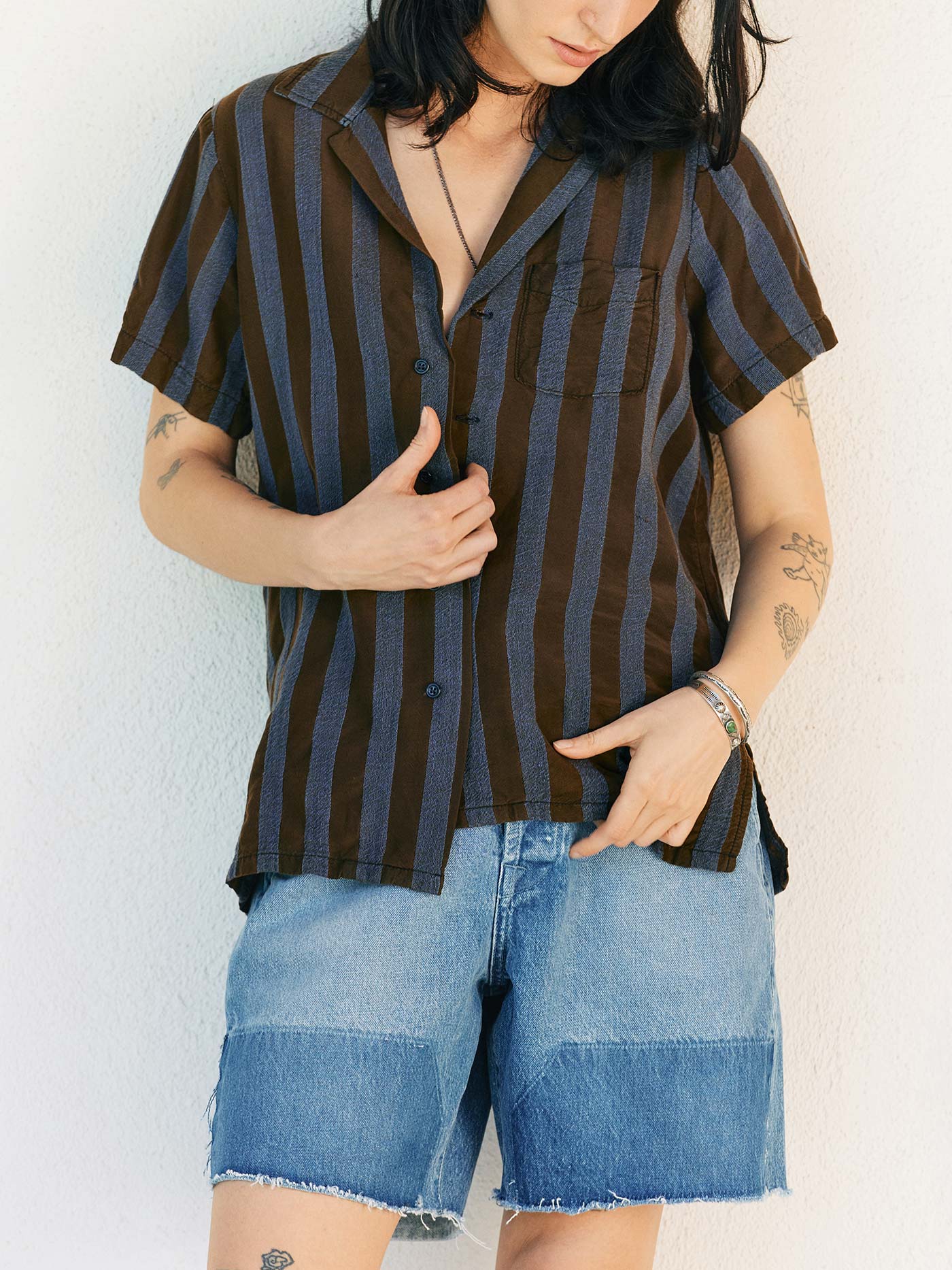 the sunfair shirt in indigo jacquard stripe - Image 6