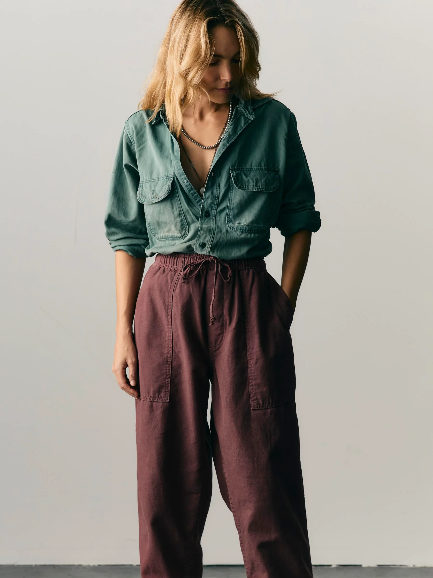 the ventura chore pant in dark mauve - Image 3