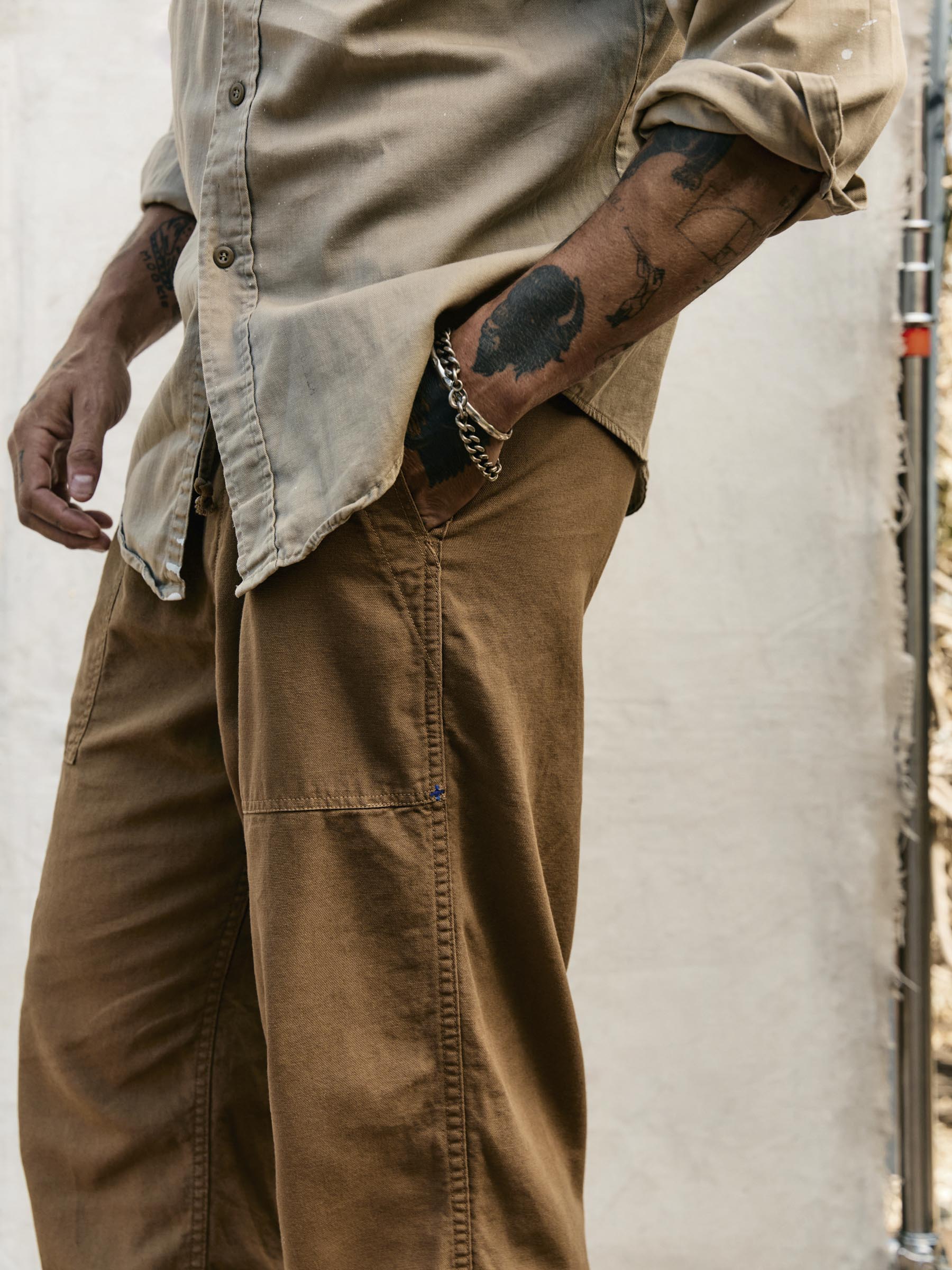 ventura chore pant in field tan - Image 4
