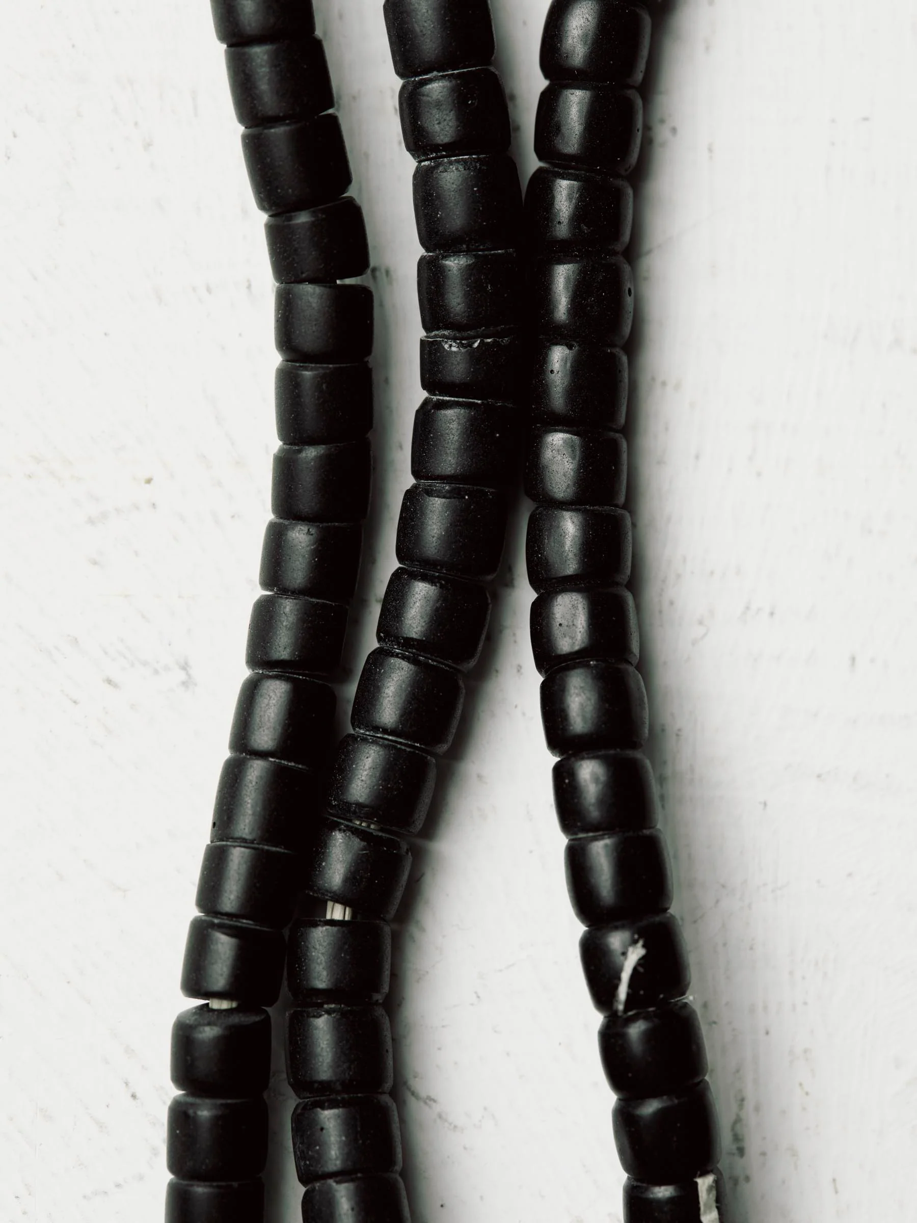 vintage black trade bead necklace - Image 4