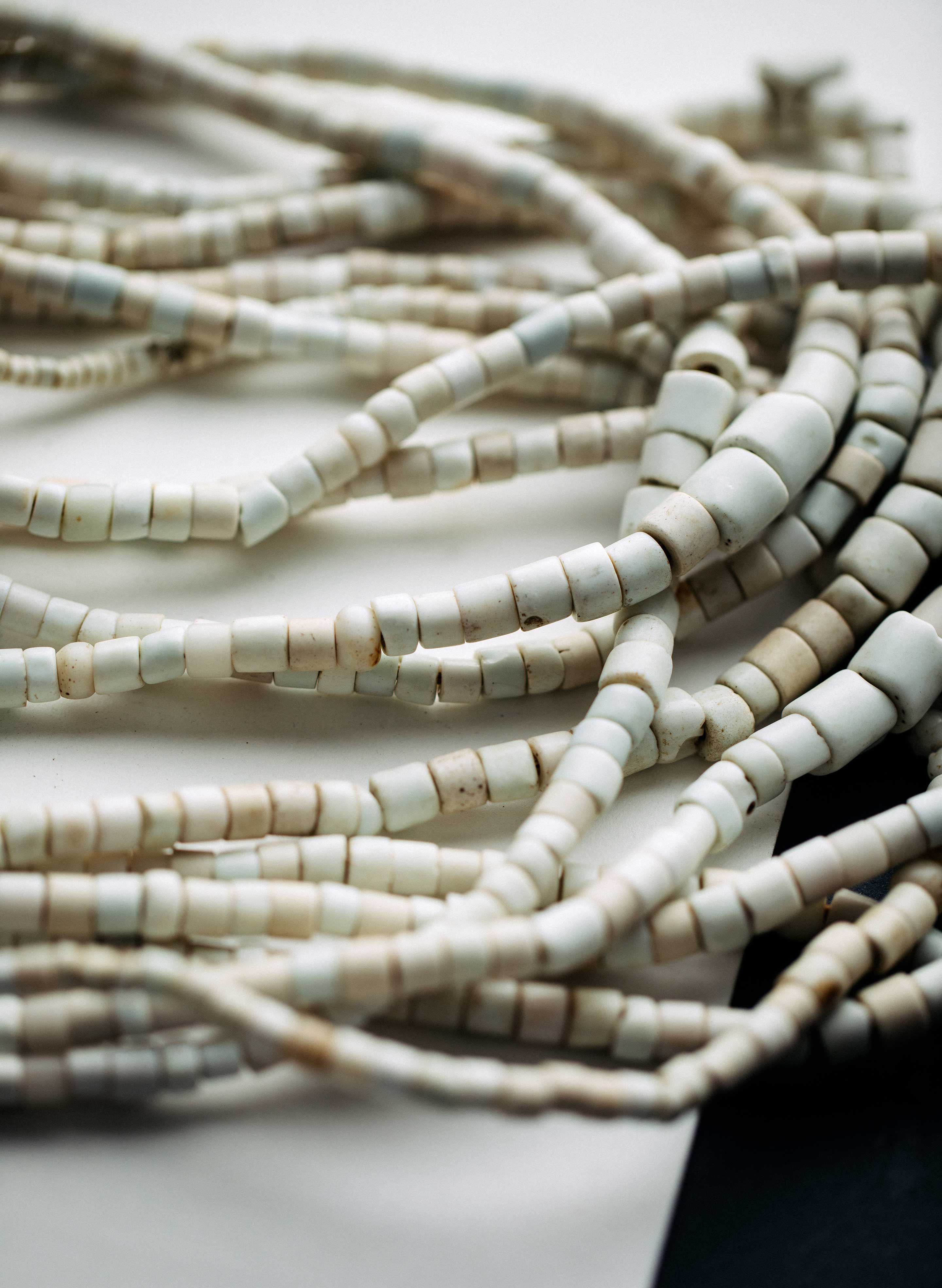 vintage white goomba trade bead necklace - Image 4