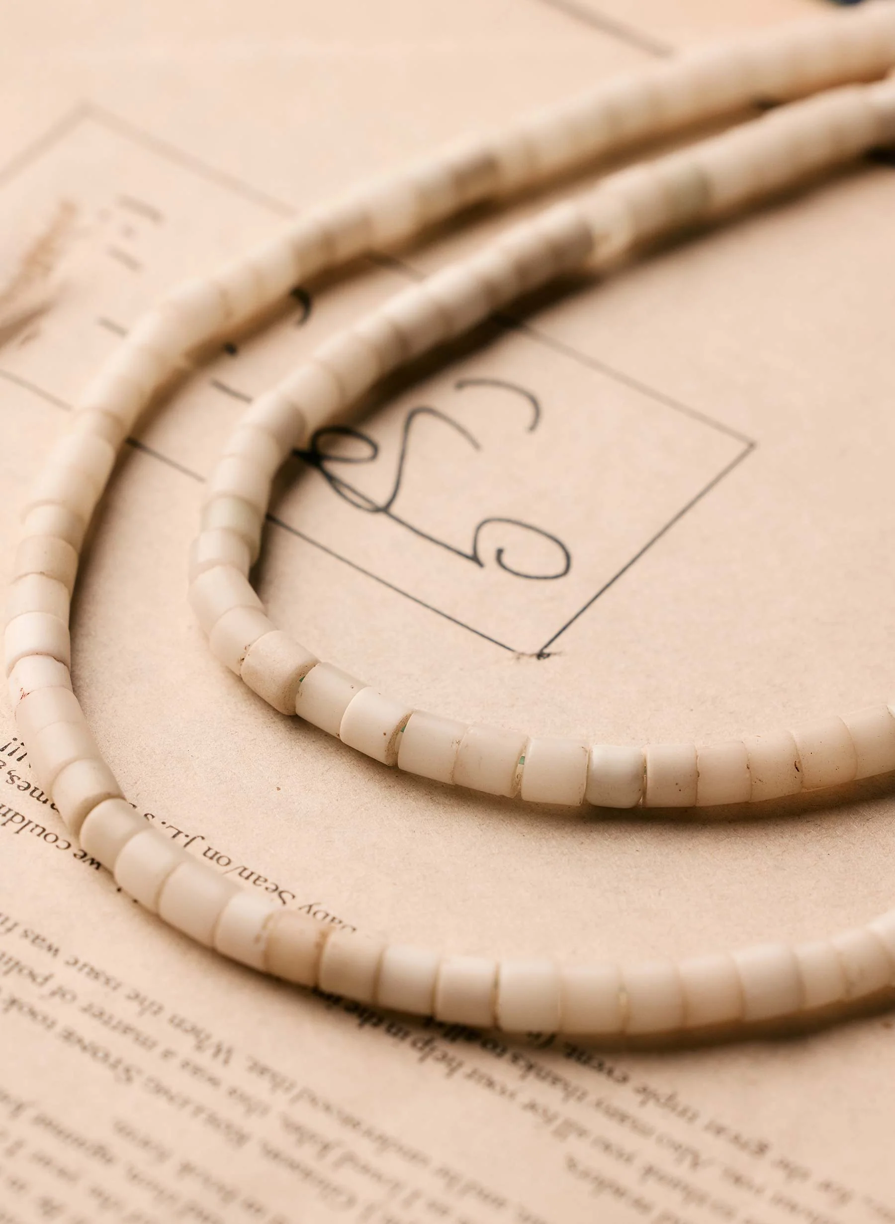vintage white trade bead necklace - Image 3